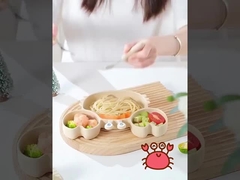 細菌 に 耐える 子供 の 皿 と 鉢 夕食 に 用い られる ピンク 白い 花